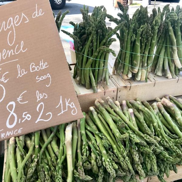 asparagus for sale at Provence farmers market
