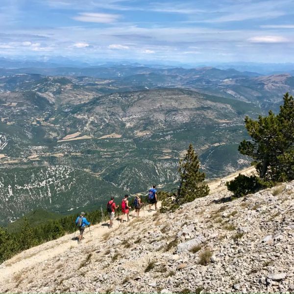 custom guided hiking tour on Provencal mountain range in France