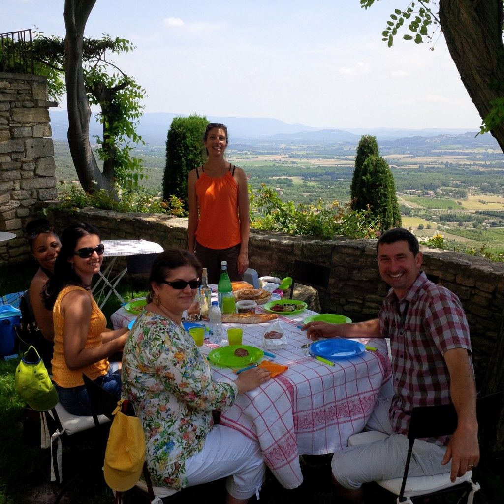 picnic in Gordes on Your Private Provence guided day tour
