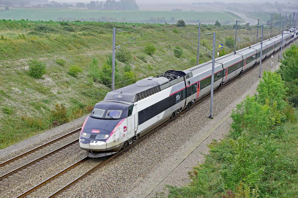 high speed train travel in France