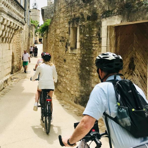 ebike cycling tour in Provence villages