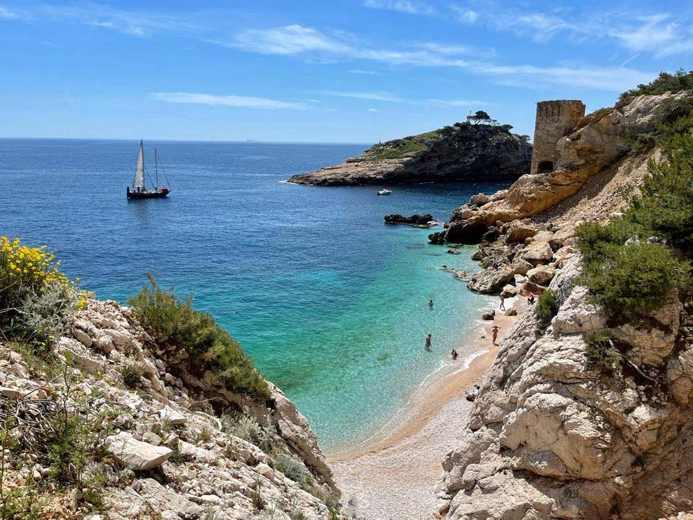 Calanques region of France seaside hiking tour to beach with turquoise water